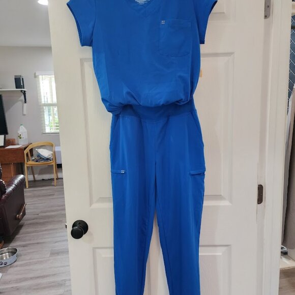 WHITE CROSS WOMEN'S SCRUB TOP & Bottom Jogger Combo 4 WAY STRETCH. - Picture 1 of 16